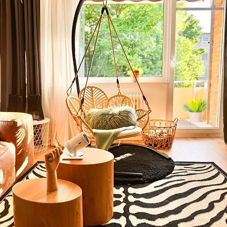 01 Bedroom In Mitte-up To 5 People-private Free Parking *