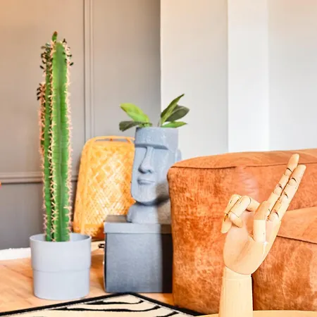 01 Bedroom In Mitte-up To 5 People-private Free Parking דירה *