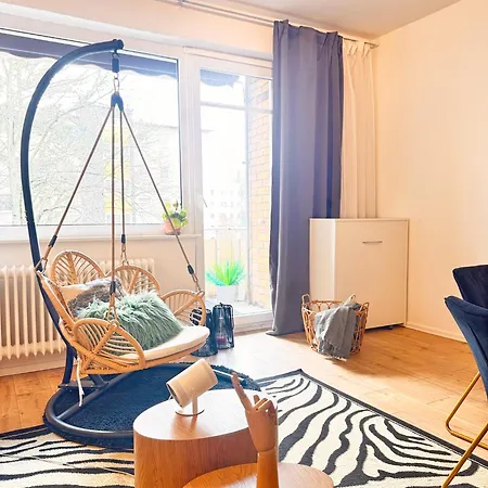 01 Bedroom In Mitte-up To 5 People-private Free Parking Apartment Berlin