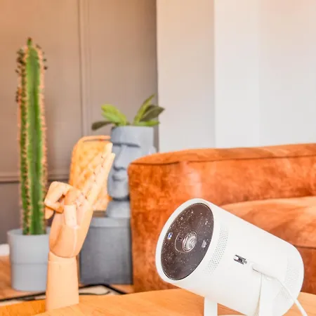 Apartment 01 Bedroom In Mitte-up To 5 People-private Free Parking *