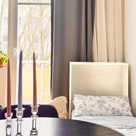 01 Bedroom In Mitte-up To 5 People-private Free Parking ברלין