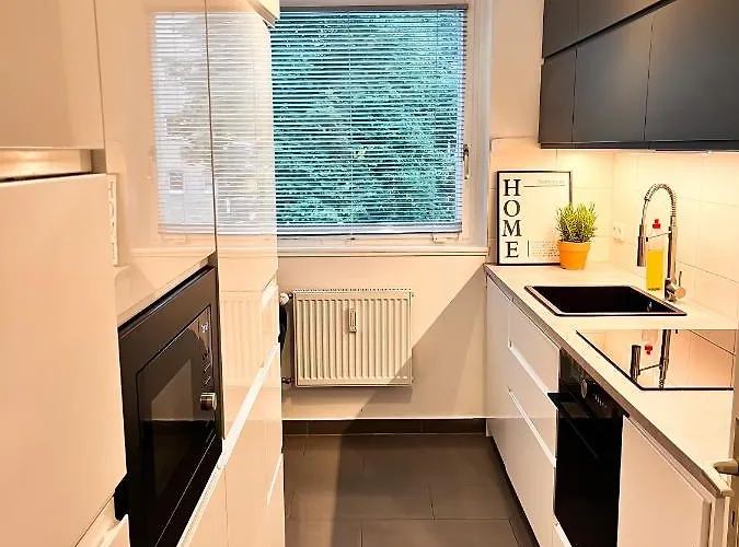 01 Bedroom In Mitte-up To 5 People-private Free Parking Appartamento Berlino