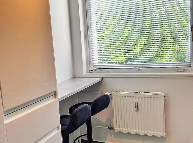 01 Bedroom In Mitte-up To 5 People-private Free Parking Appartamento *