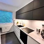 01 Bedroom In Mitte-up To 5 People-private Free Parking 公寓 *