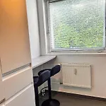01 Bedroom In Mitte-up To 5 People-private Free Parking Daire *
