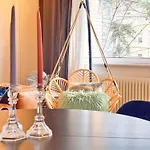 01 Bedroom In Mitte-up To 5 People-private Free Parking * Berlin