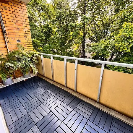 01 Bedroom In Mitte-up To 5 People-private Free Parking *