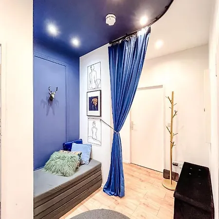 Appartement 01 Bedroom In Mitte-up To 5 People-private Free Parking