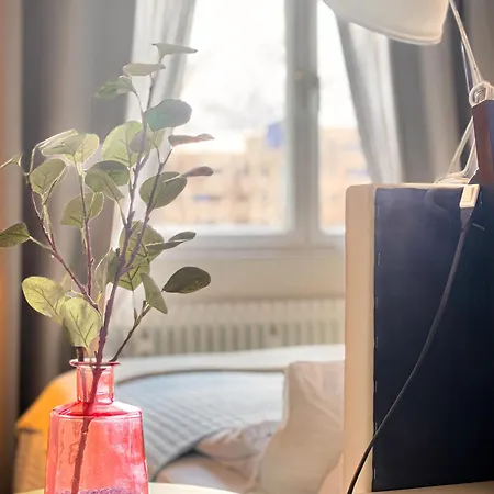 01 Bedroom In Mitte-up To 5 People-private Free Parking *