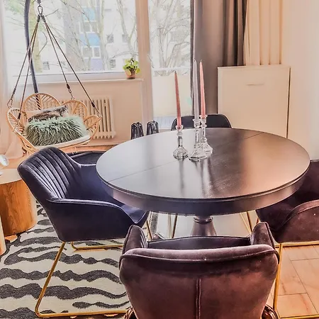 01 Bedroom In Mitte-up To 5 People-private Free Parking